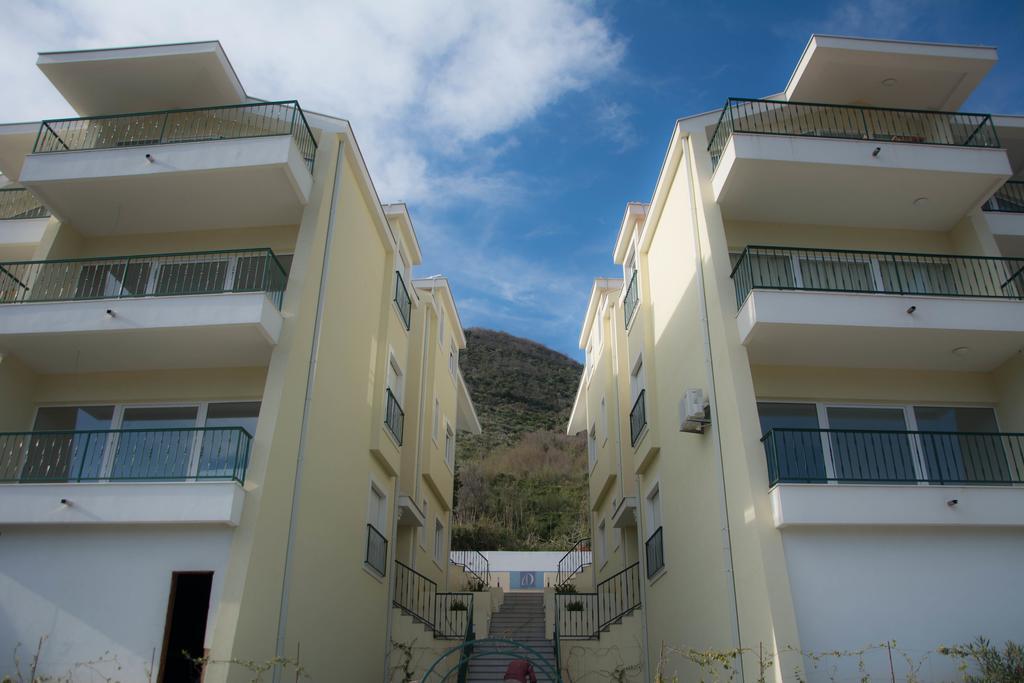 Adriadome Apartments Биела Экстерьер фото