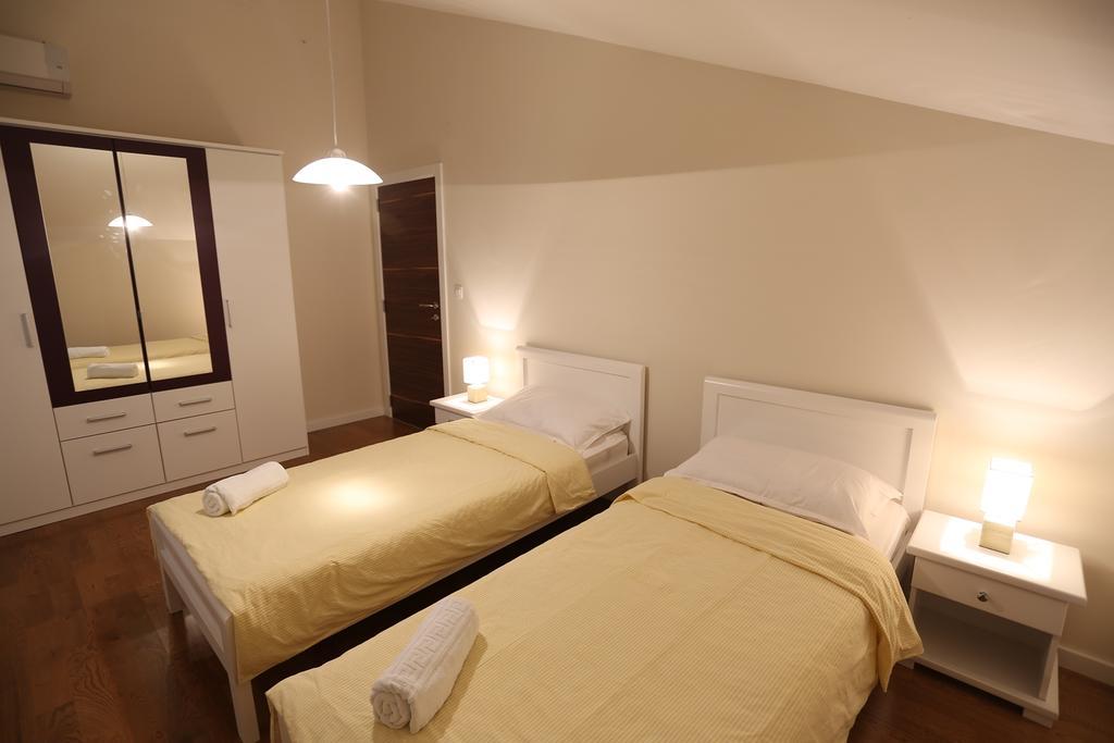 Adriadome Apartments Биела Экстерьер фото